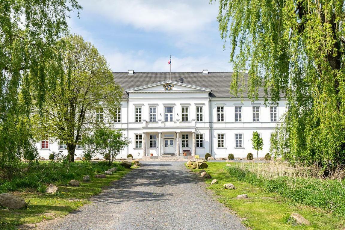 Gutshaus Gross Helle Apartment Mölln Екстериор снимка